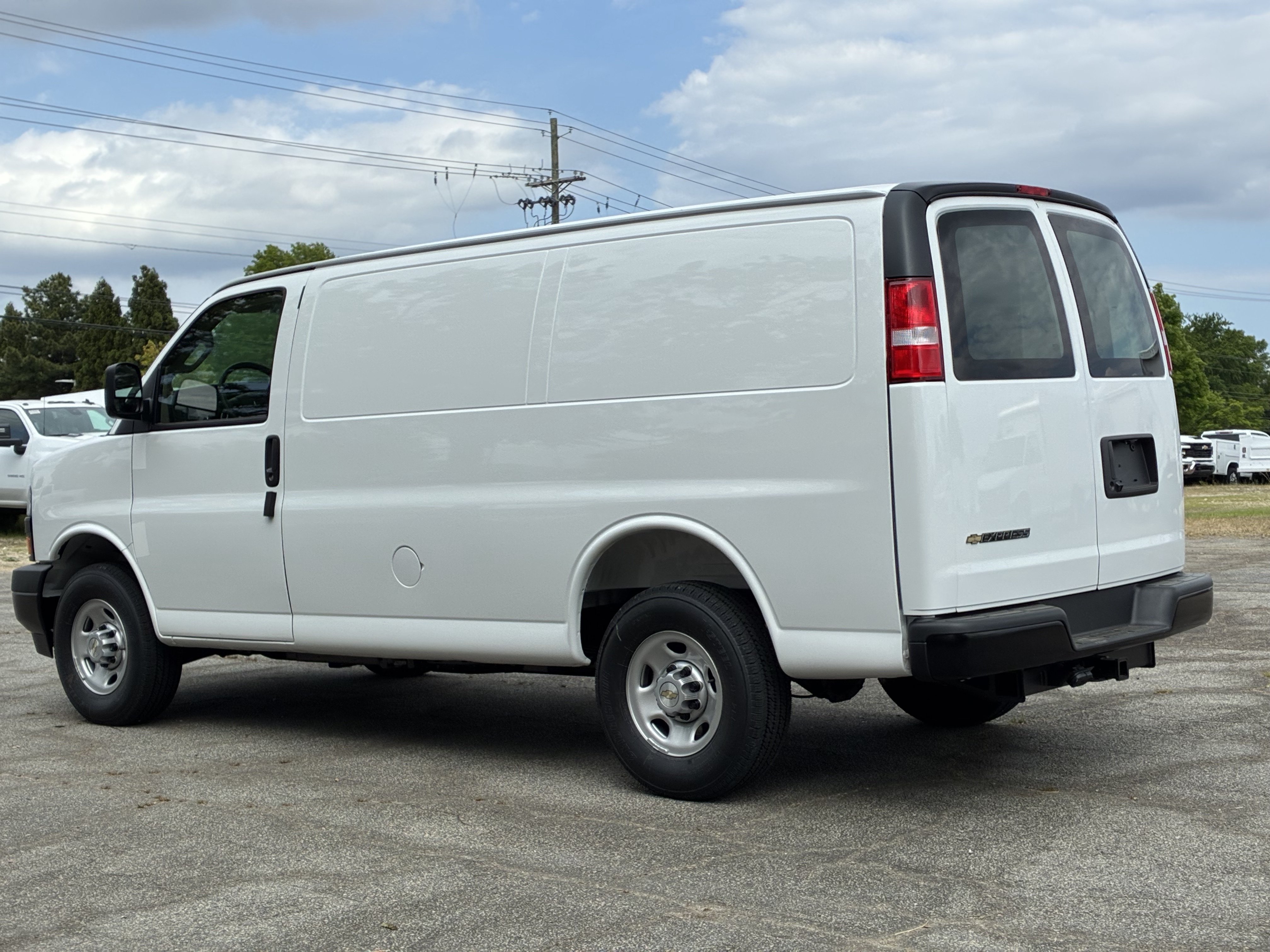 New 2026 Chevrolet Express 2500 w/ Driver Convenience Package RWD image 10