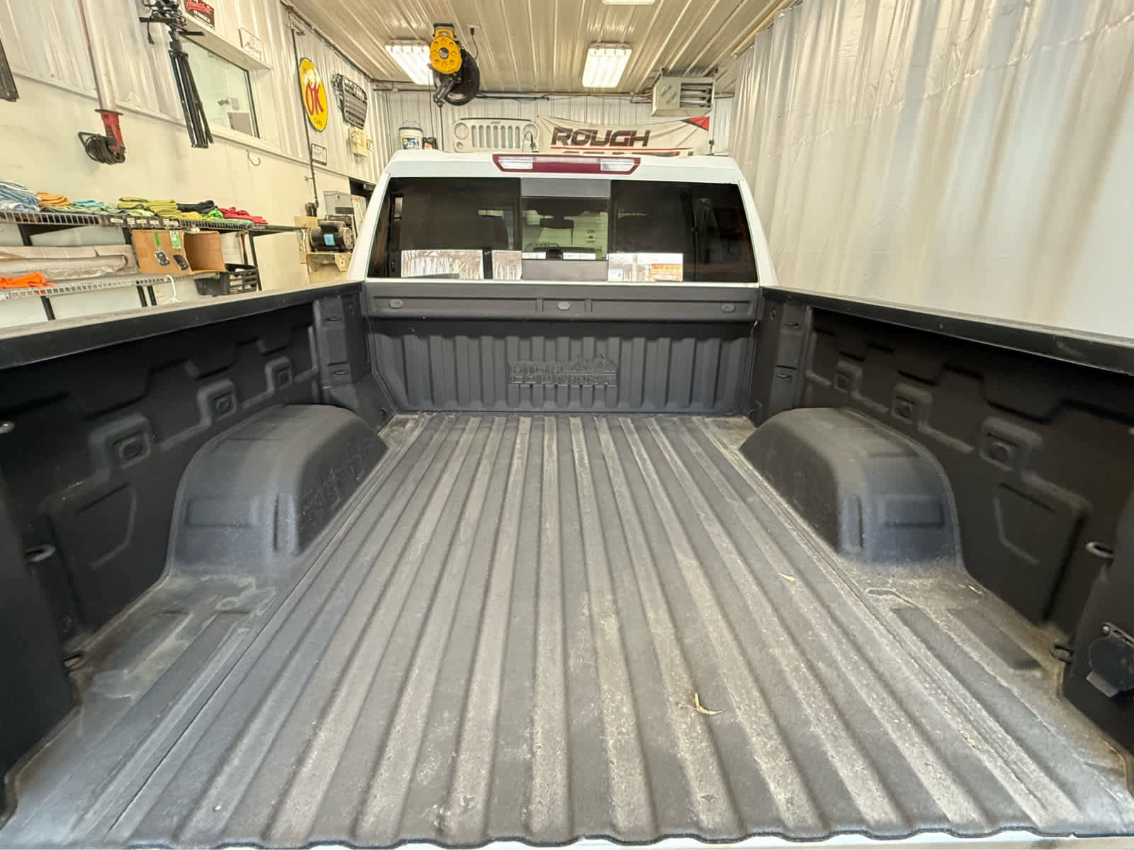 Used 2020 Chevrolet Silverado 1500 High Country w/ LPO, Dark Essentials Package image 31