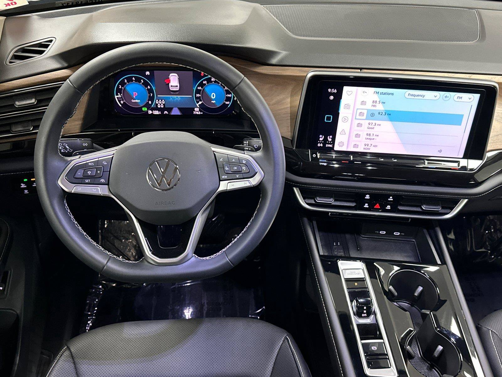 Used 2026 Volkswagen Atlas SE FWD image 13