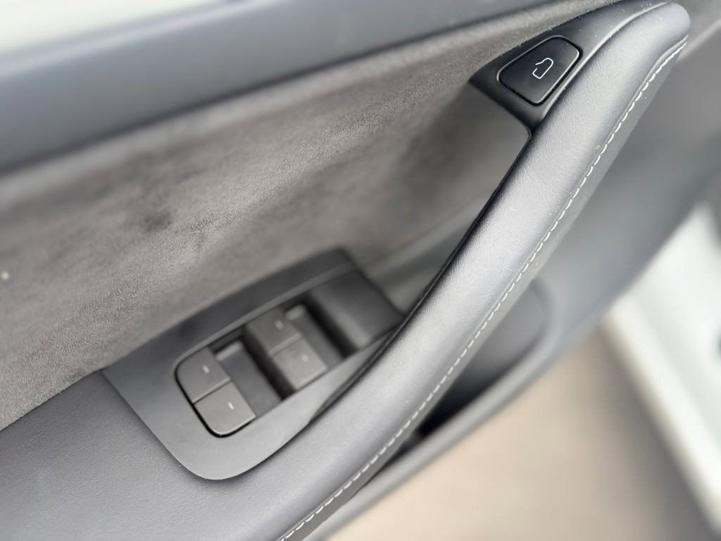 Used 2023 Tesla Model 3 Performance image 10