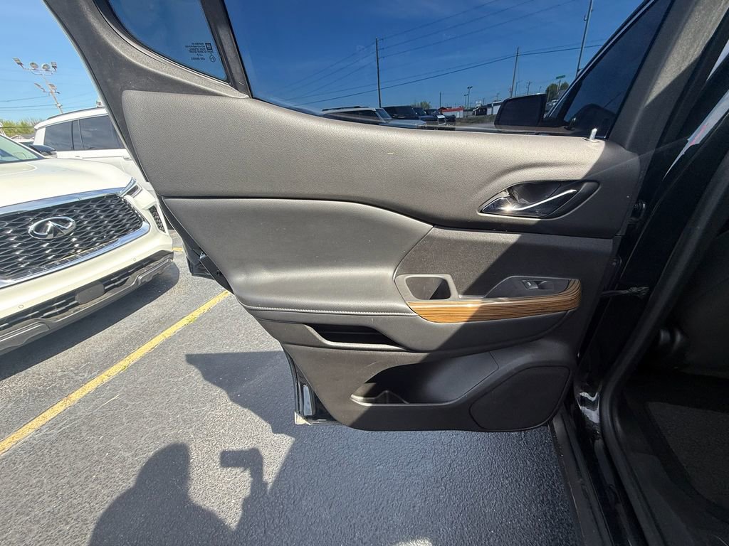 Used 2019 GMC Acadia SLE FWD image 18