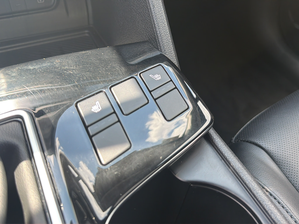 Used 2024 Kia Sportage EX FWD image 30