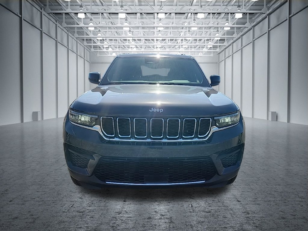 New 2026 Jeep Grand Cherokee Laredo X RWD image 2