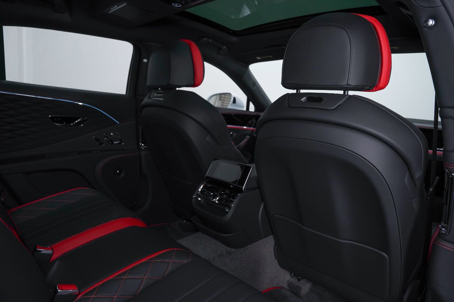 Used 2024 Bentley Flying Spur W12 image 41