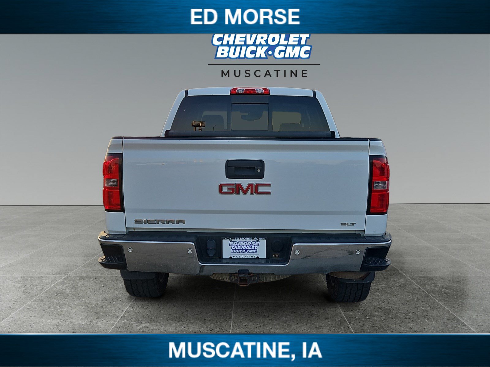 Used 2015 GMC Sierra 1500 SLT w/ SLT Crew Cab Value Package AWD/4WD image 4