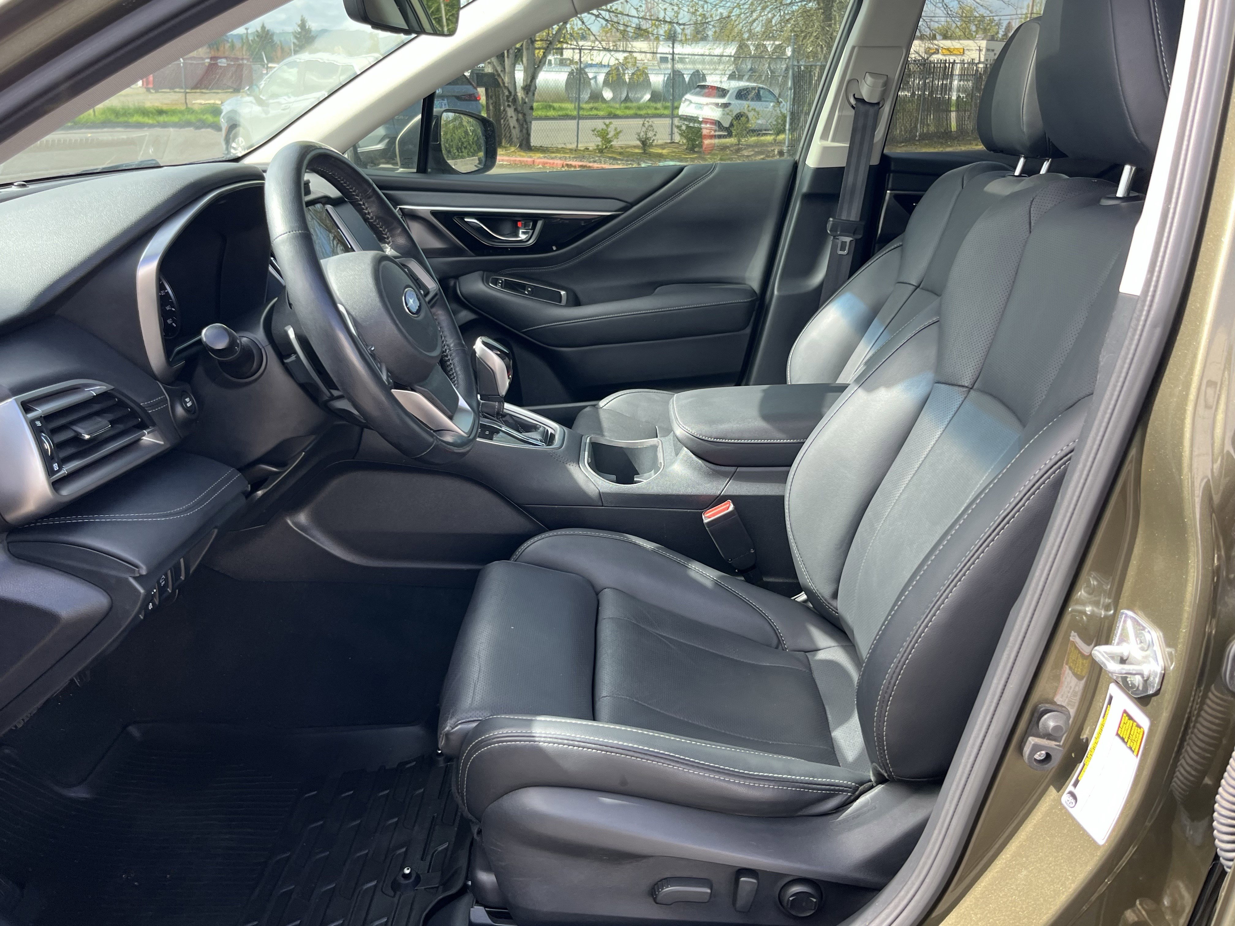 Used 2022 Subaru Outback Limited image 10