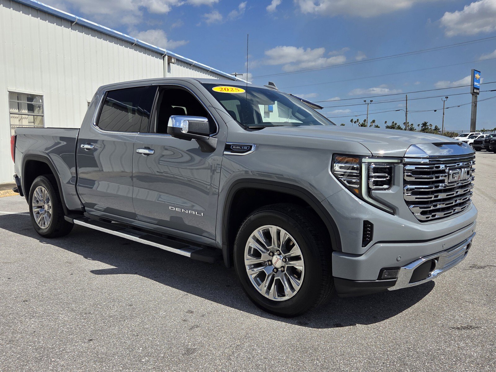 Used 2025 GMC Sierra 1500 Denali RWD image 7