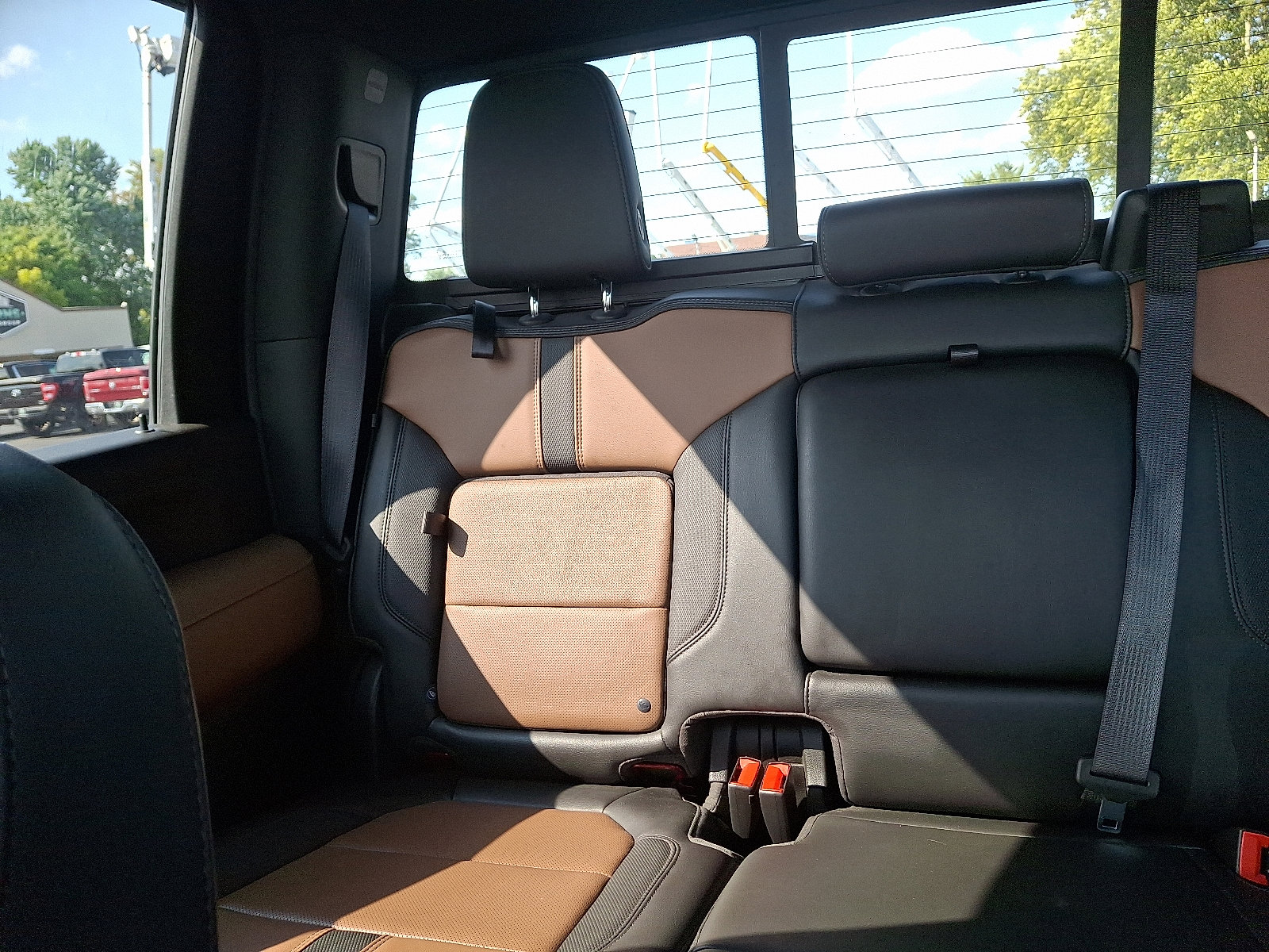 Used 2021 Chevrolet Silverado 3500 High Country image 18