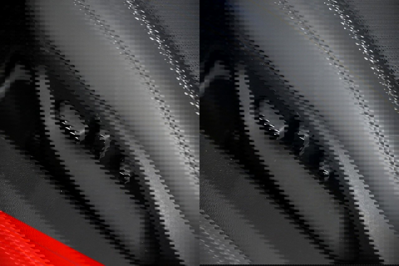 Used 2015 Chevrolet Corvette Z06 w/ Z07 Performance Package image 25