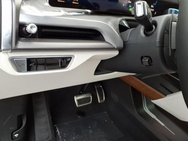 New 2026 Cadillac Vistiq Sport image 30