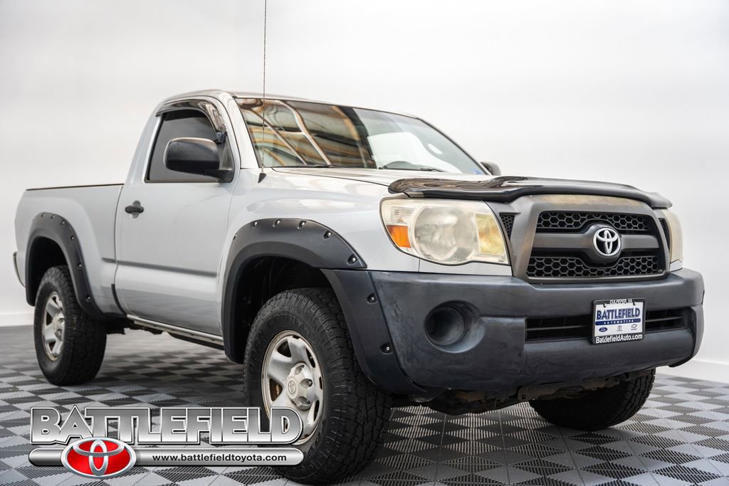 Used 2011 Toyota Tacoma 4x4 Regular Cab image 1