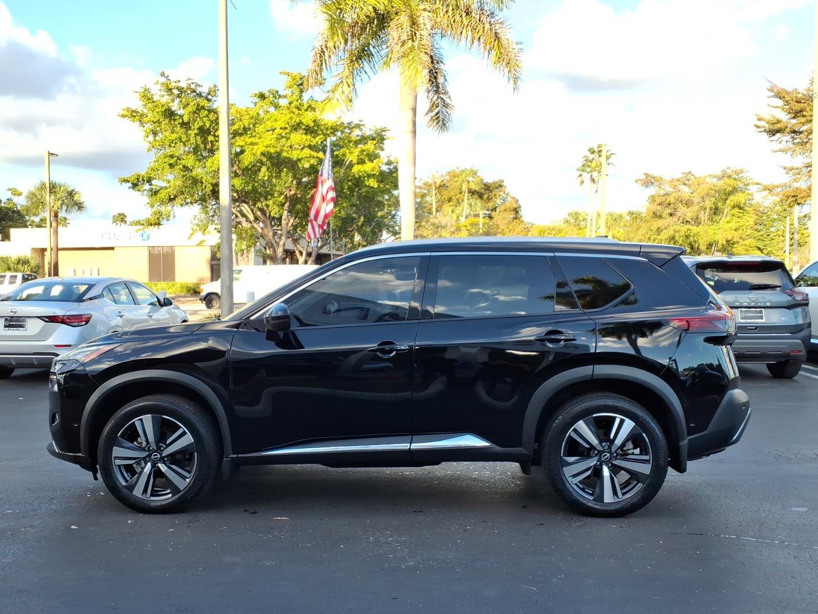 Certified 2023 Nissan Rogue SL w/ SL Premium Package image 2