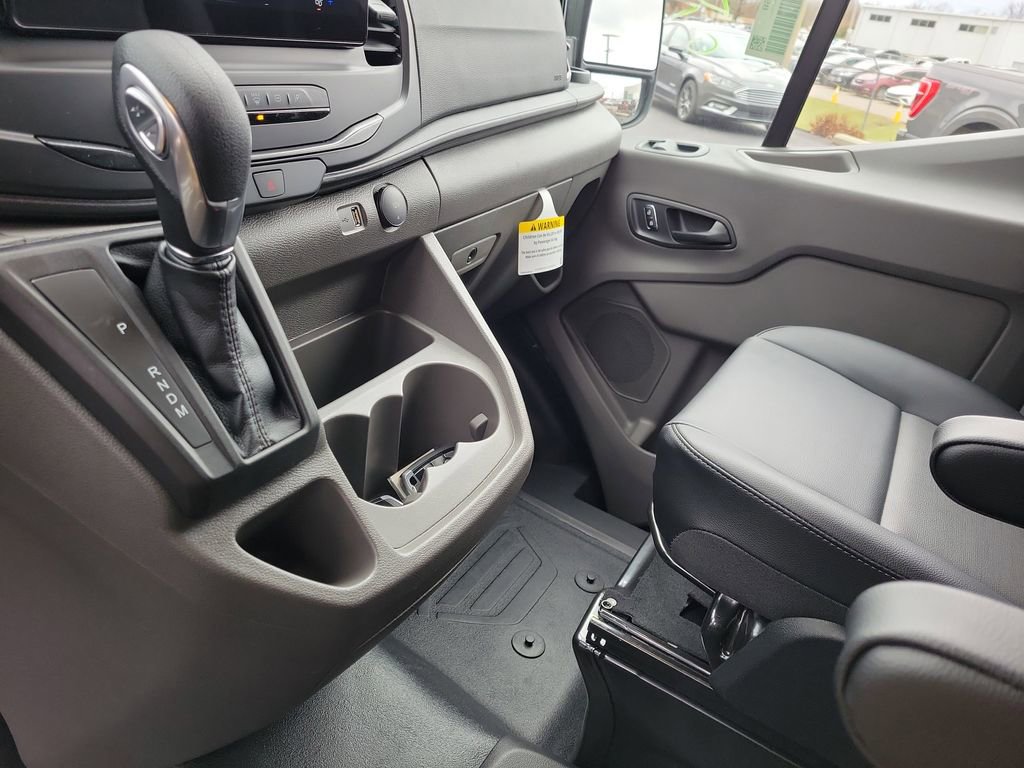 New 2026 Ford Transit 250 148 Medium Roof image 31