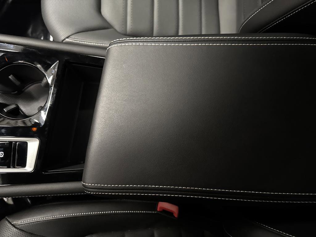 Used 2024 Volkswagen Atlas Cross Sport SEL R-Line image 21