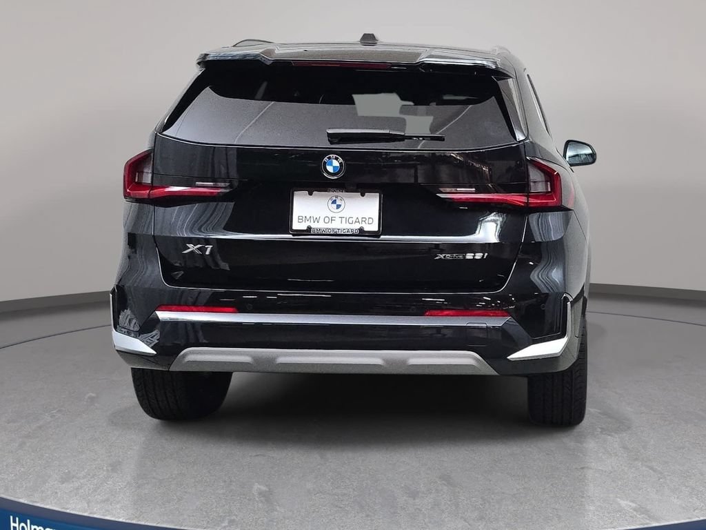 Used 2026 BMW X1 xDrive28i AWD/4WD image 7