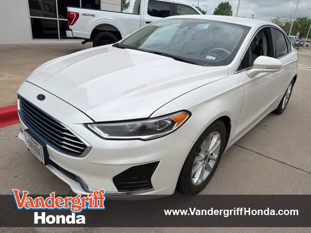 Used 2019 Ford Fusion SEL image 1