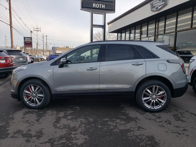 New 2026 Cadillac XT5 Sportv w/ LPO, Floor Liner Package image 3