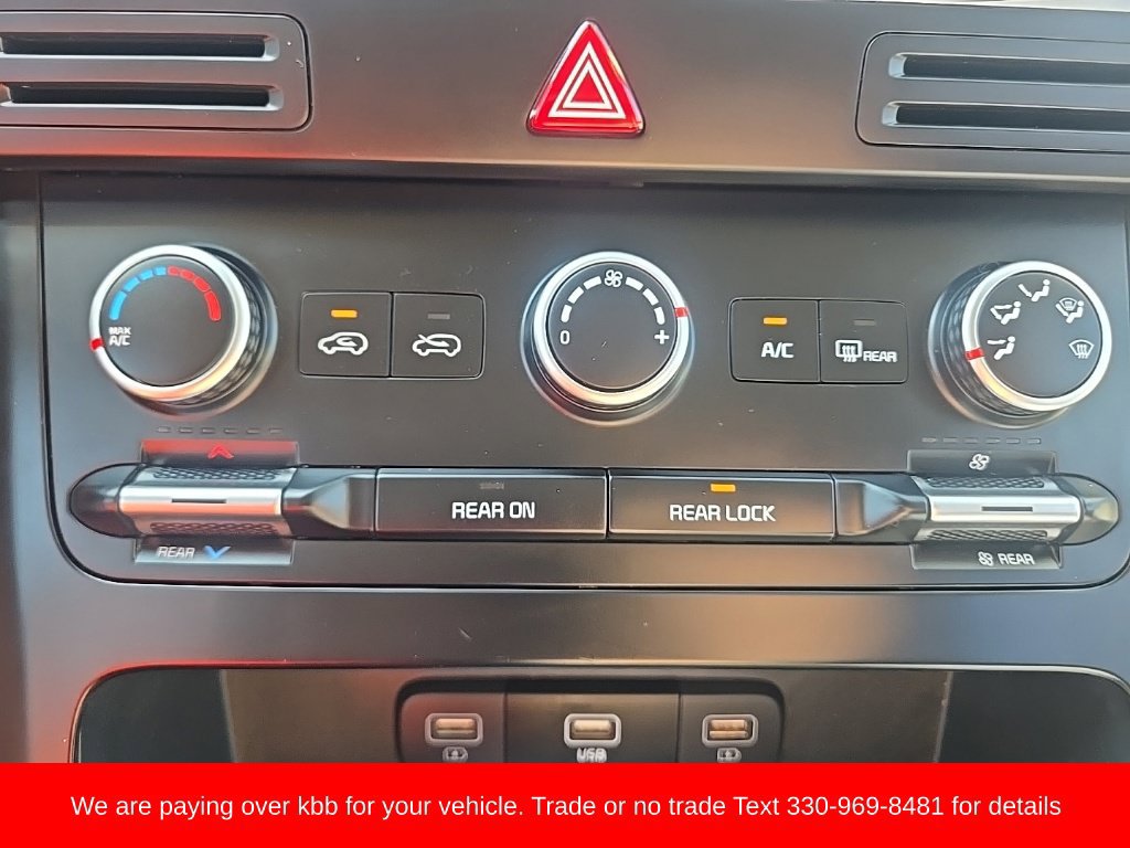Used 2024 Kia Carnival LX FWD image 18