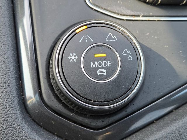 Used 2021 Volkswagen Tiguan SE R-Line image 19