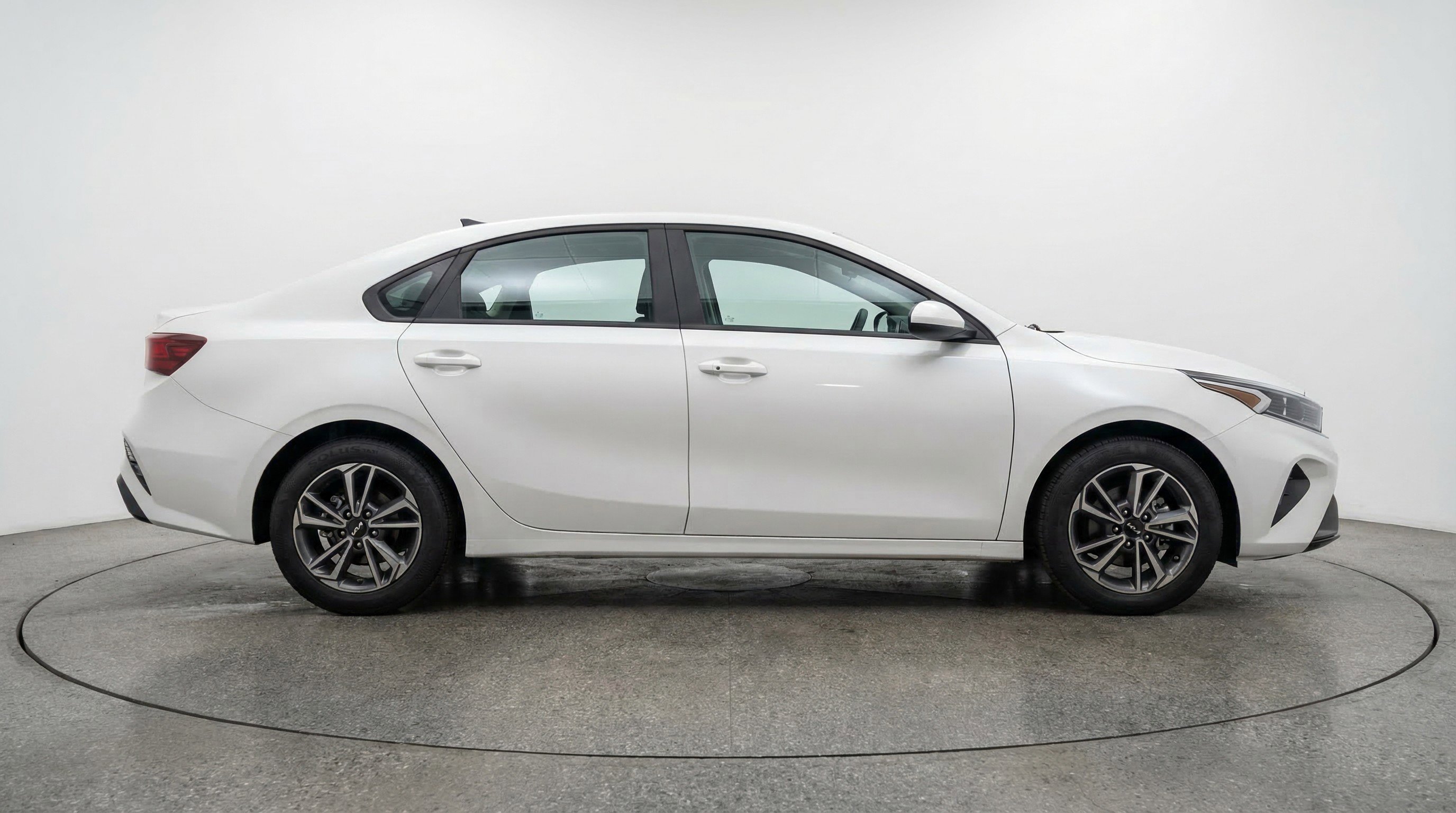 Used 2024 Kia Forte LXS image 11