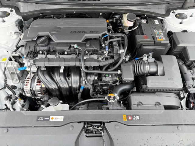 New 2026 Hyundai Elantra Sport FWD image 26