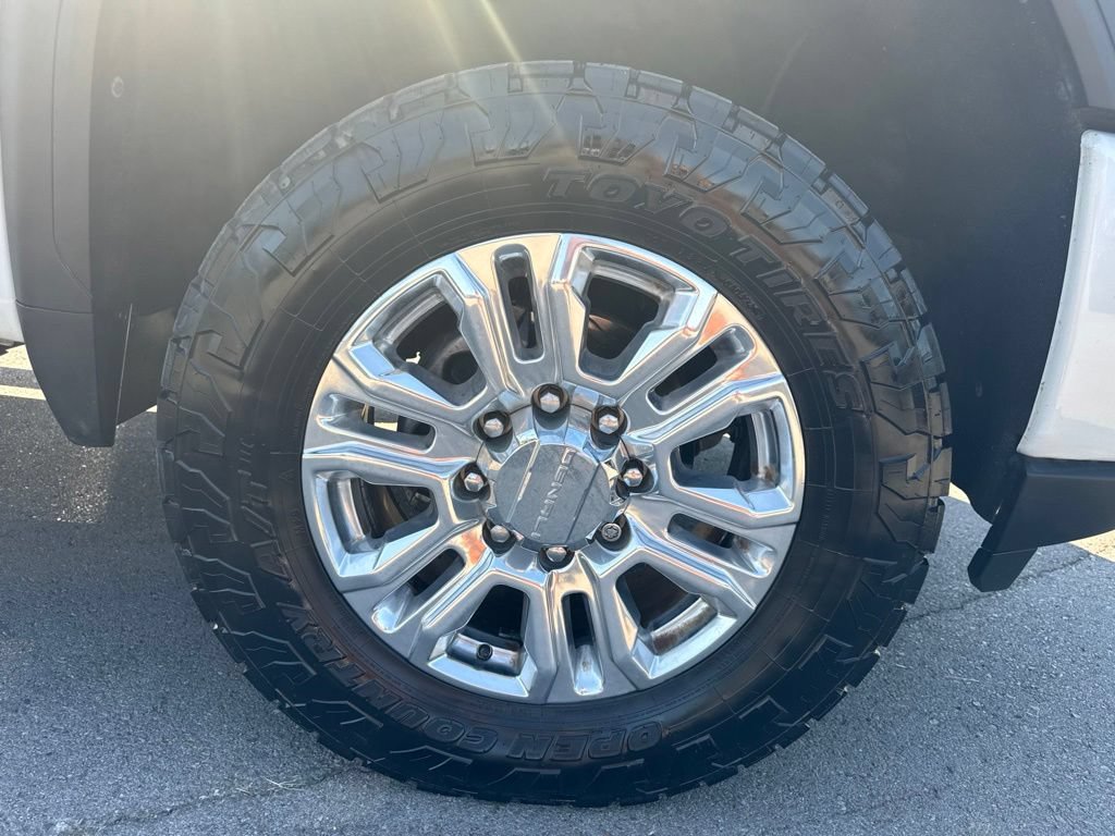 Used 2022 GMC Sierra 2500 Denali w/ Denali Ultimate Package AWD/4WD image 28