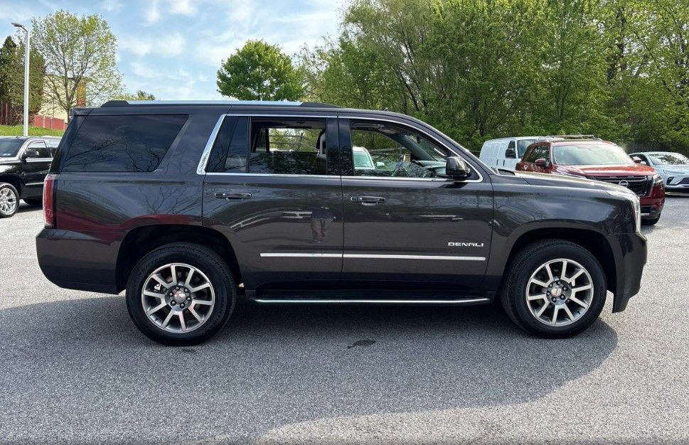 Used 2017 GMC Yukon Denali w/ Enhanced Security Package AWD/4WD image 6