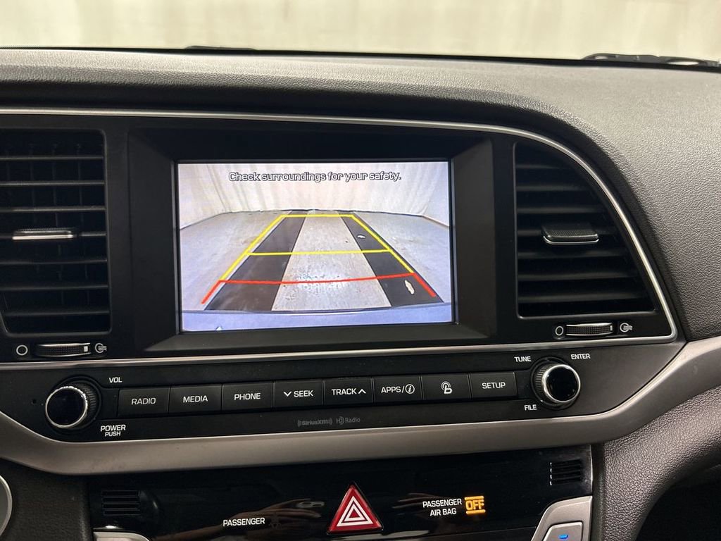 Used 2017 Hyundai Elantra Limited FWD image 15