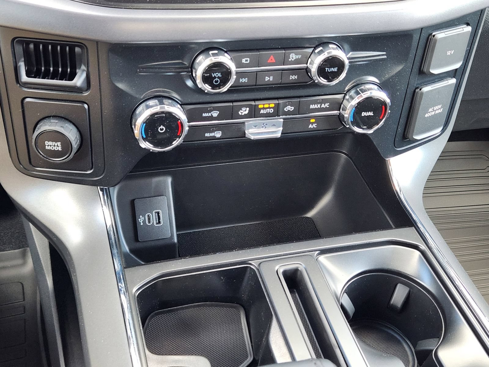 New 2026 Ford F150 XLT w/ XLT Black Appearance Package RWD image 19