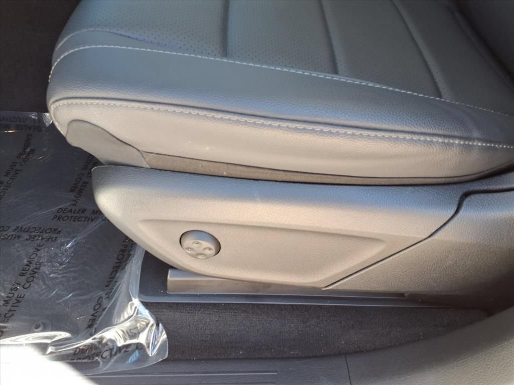 Used 2025 Mercedes-Benz GLE 350 4MATIC w/ Winter Package image 21