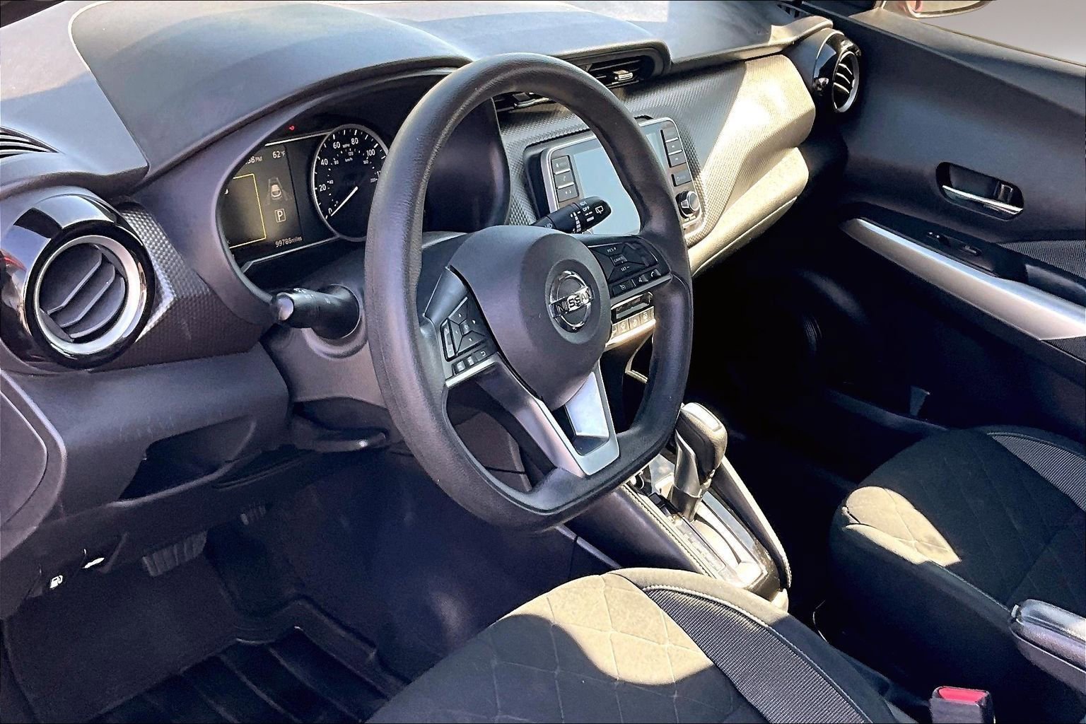 Used 2020 Nissan Kicks SV image 17