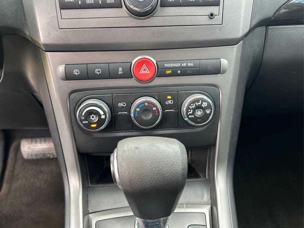 Used 2014 Chevrolet Captiva Sport LT FWD image 21