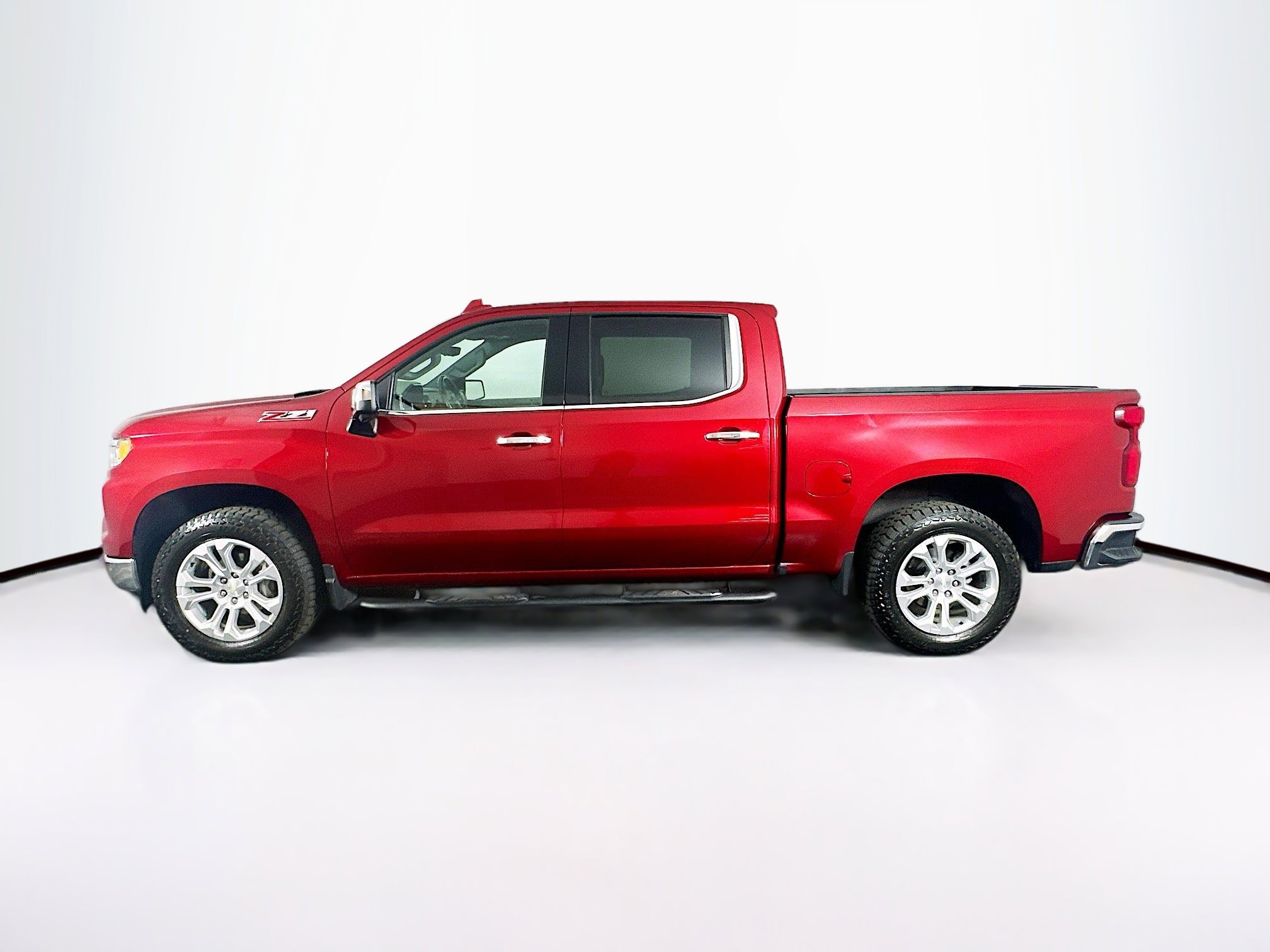 Used 2023 Chevrolet Silverado 1500 LTZ AWD/4WD image 4