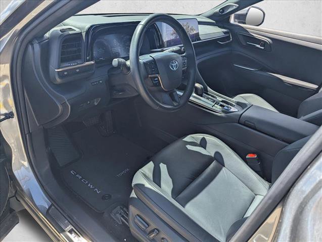 Certified 2023 Toyota Crown Limited image 9