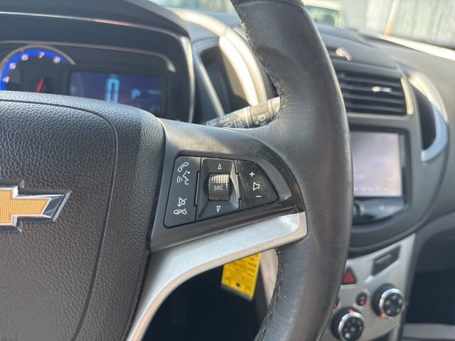 Used 2016 Chevrolet Trax LT w/ LT Sun and Sound Package image 22