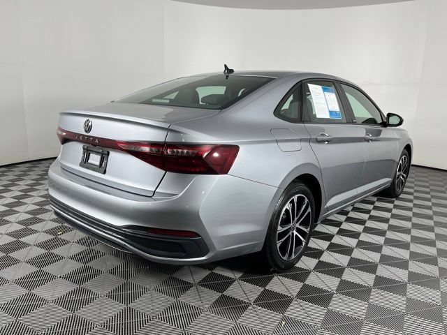 Used 2025 Volkswagen Jetta Sport FWD image 12