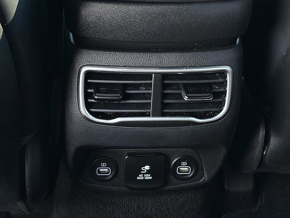 Certified 2023 Hyundai Santa Fe Calligraphy image 8