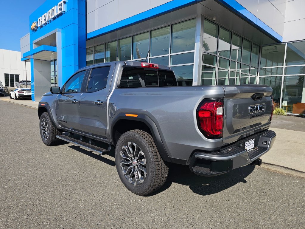 New 2026 GMC Canyon Denali w/ LPO, Black Badging Package AWD/4WD image 5
