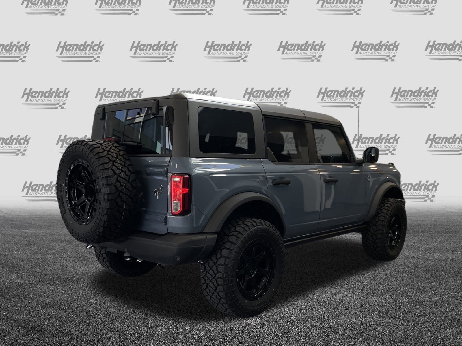 Used 2024 Ford Bronco Black Diamond image 10