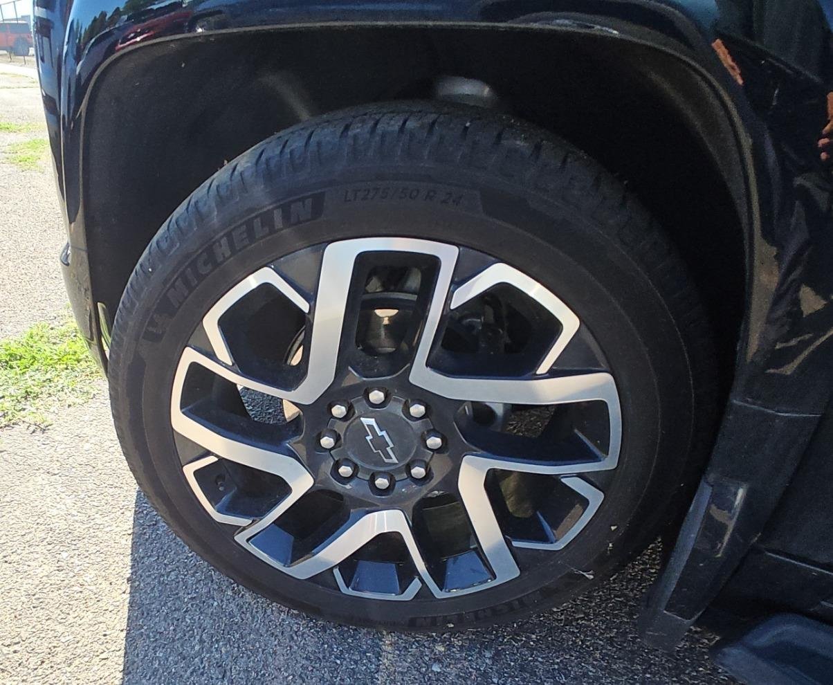 Used 2024 Chevrolet Silverado EV RST AWD/4WD image 25