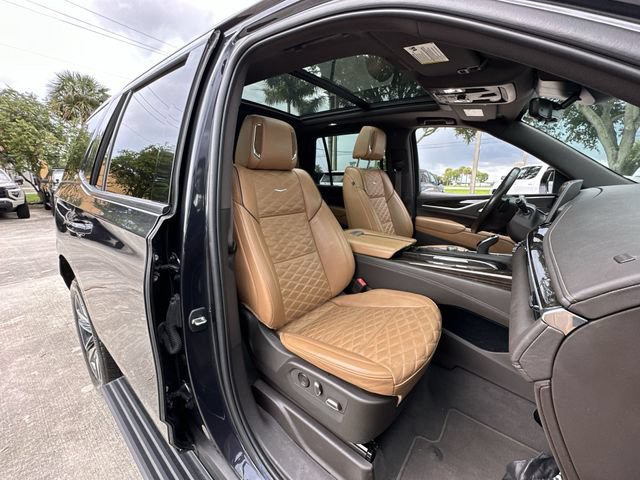 Certified 2022 Cadillac Escalade Sport w/ Touring Package AWD/4WD image 31