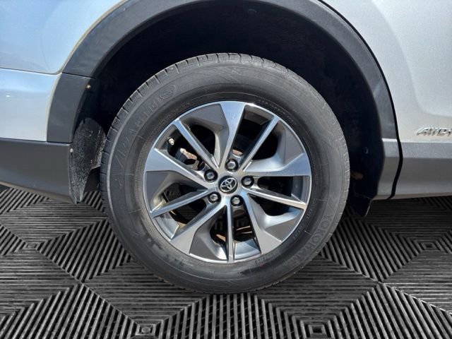Used 2016 Toyota RAV4 XLE AWD/4WD image 33