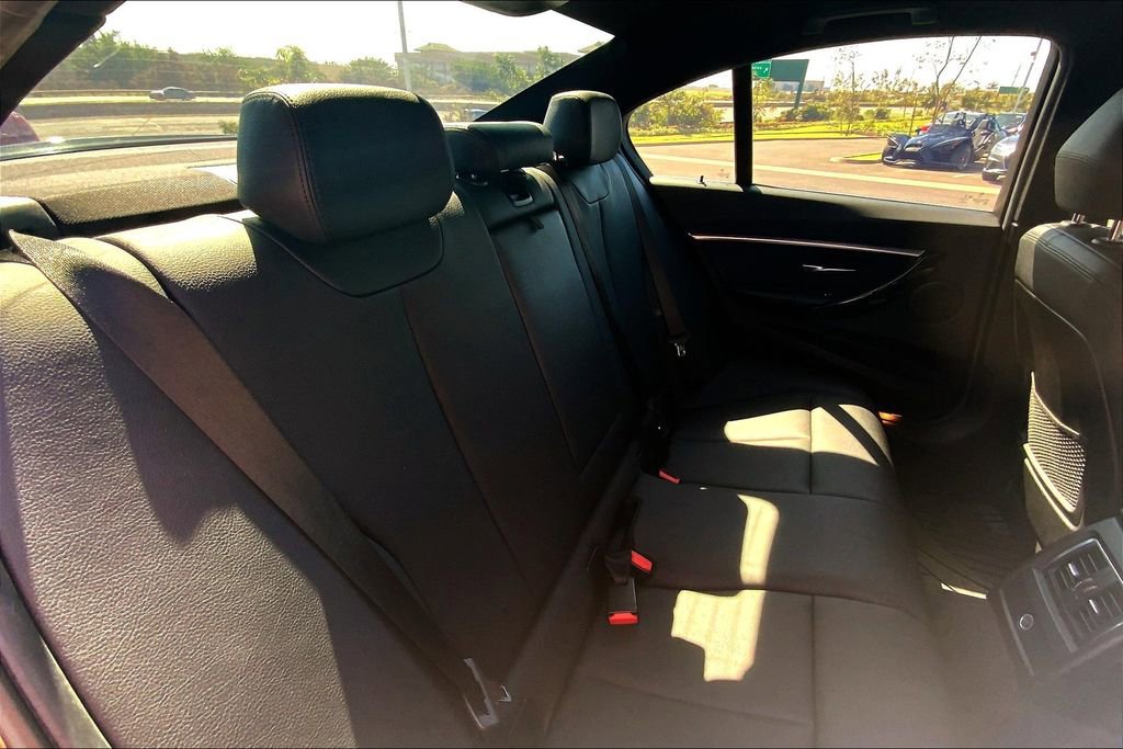 Used 2017 BMW 330i Sedan image 26