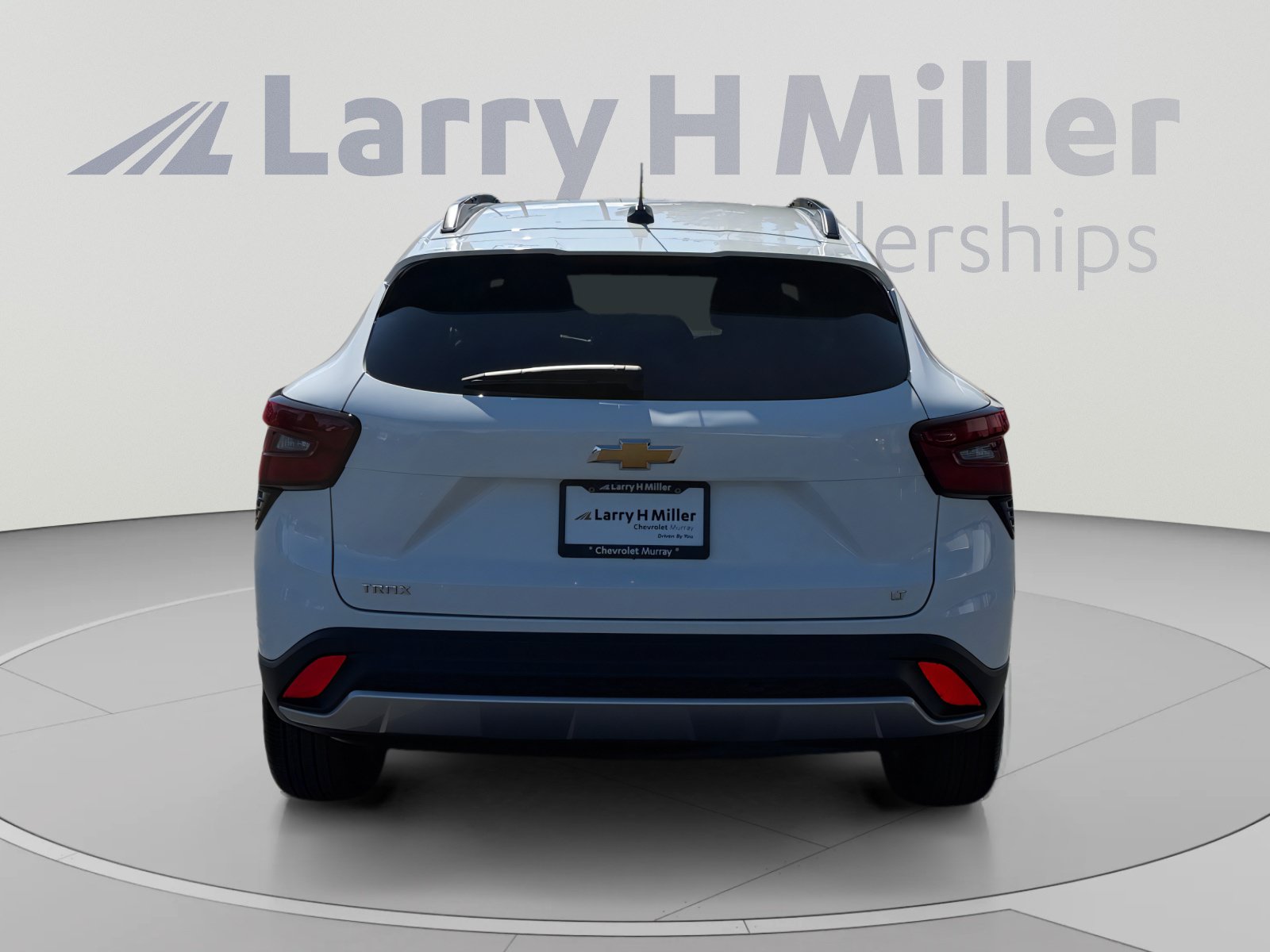 Used 2024 Chevrolet Trax LT w/ Driver Confidence Package FWD image 4