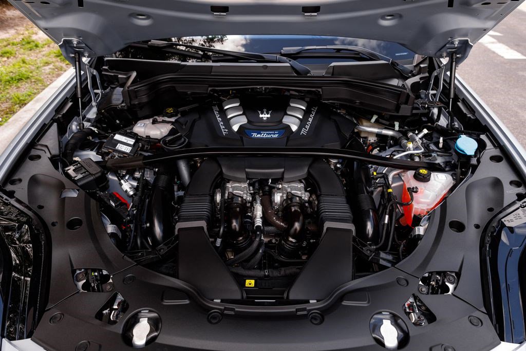 New 2026 Maserati Grecale Trofeo image 9