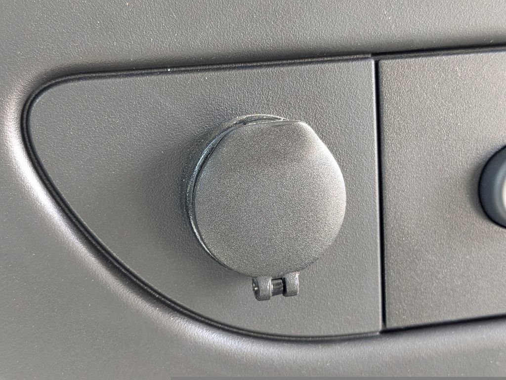 New 2025 Chevrolet Express 4500 Extended w/ Power Convenience Package image 21