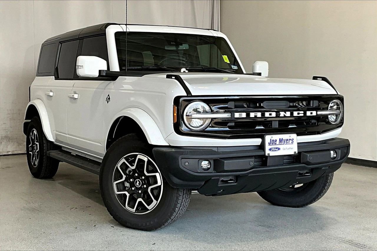 Used 2024 Ford Bronco Outer Banks image 1