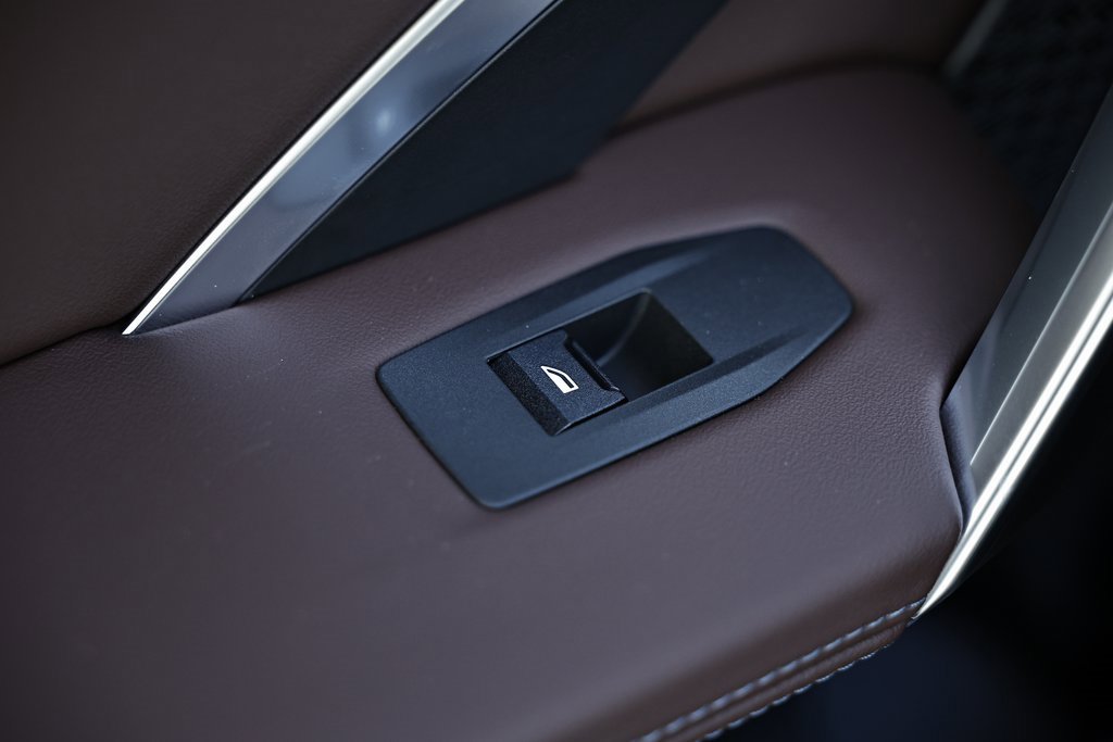 Used 2025 BMW X1 xDrive28i w/ Technology Package image 26