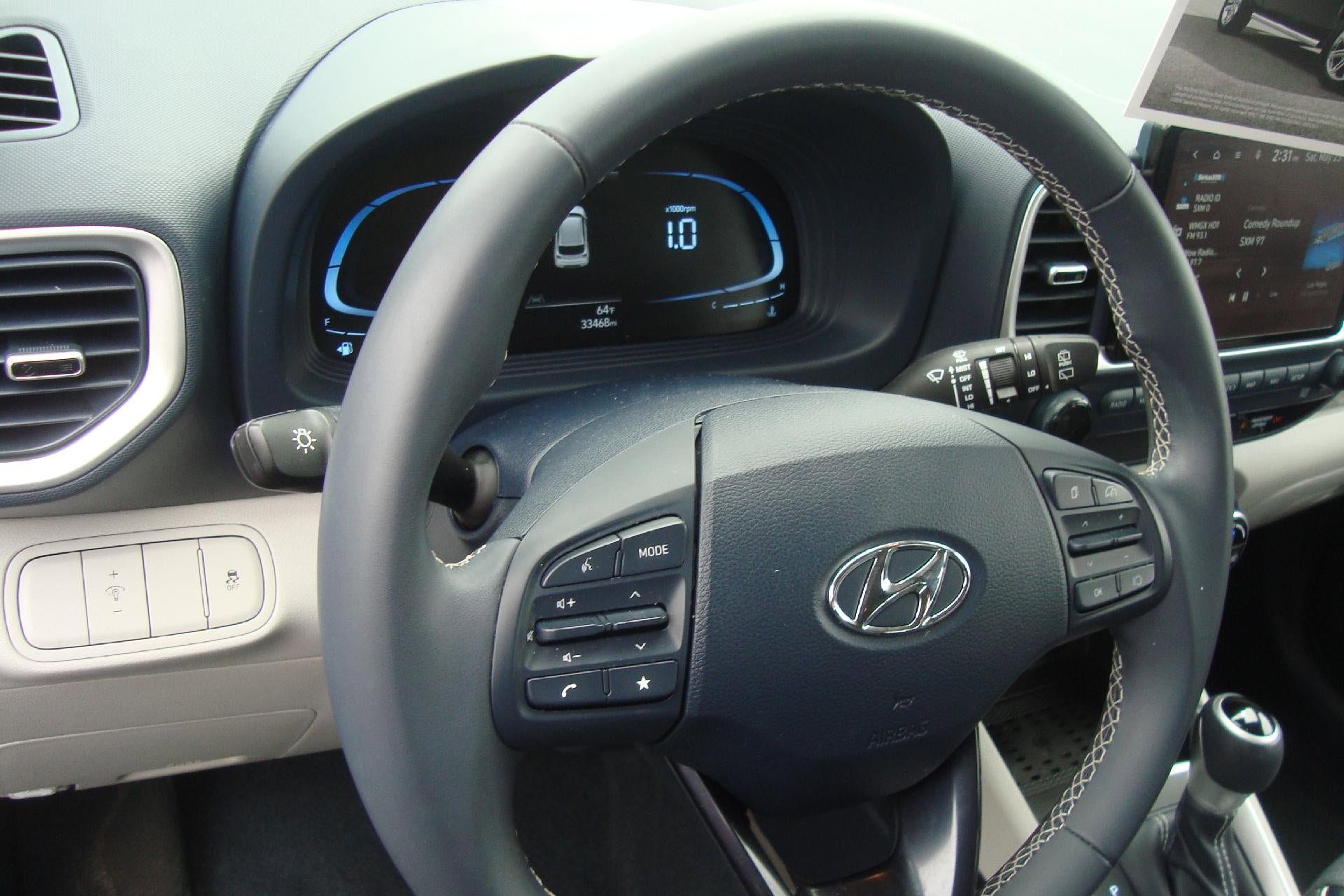 Used 2023 Hyundai Venue Limited w/ Cargo Package FWD image 12