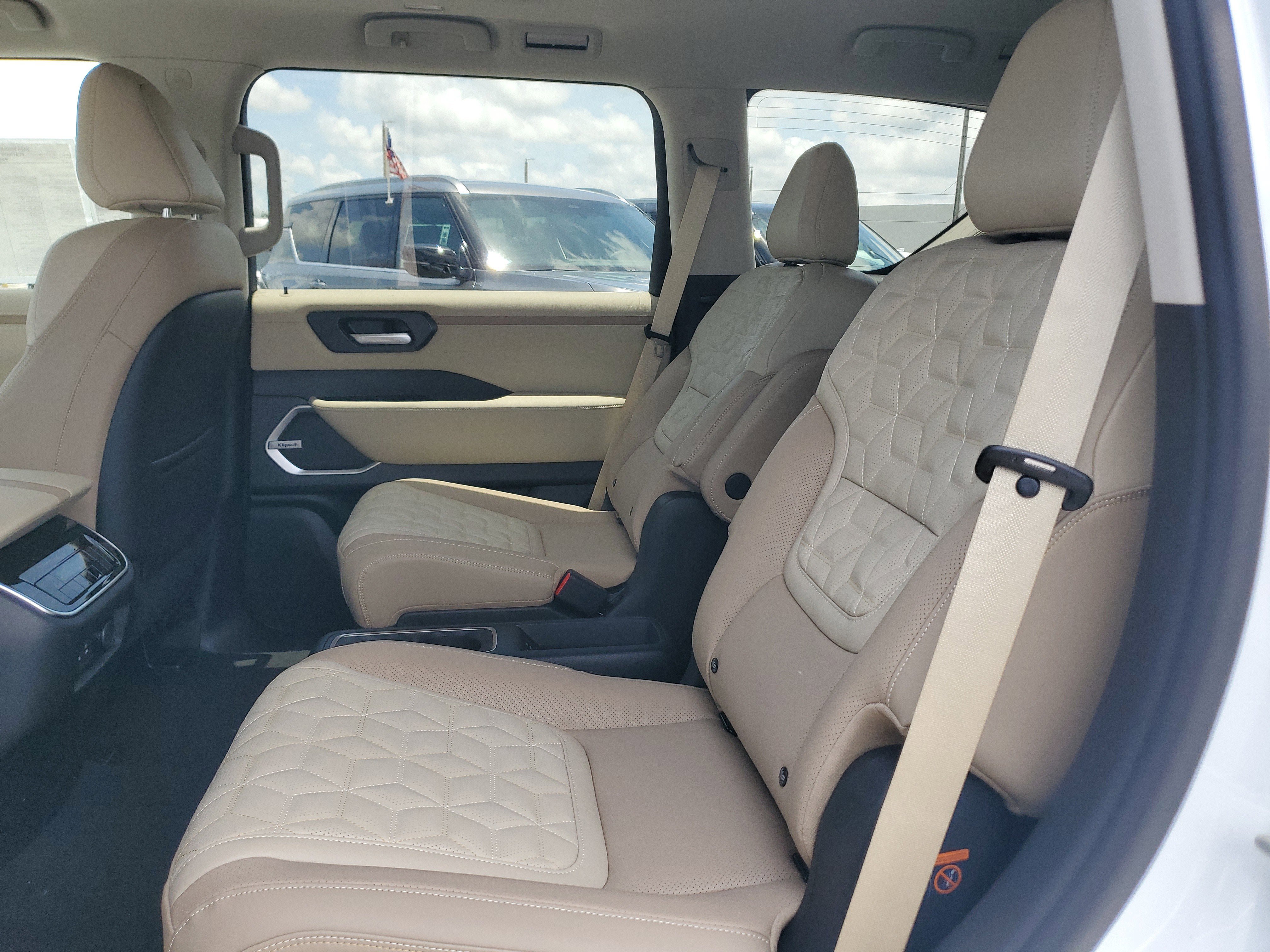 New 2025 Nissan Armada Platinum Reserve RWD image 11